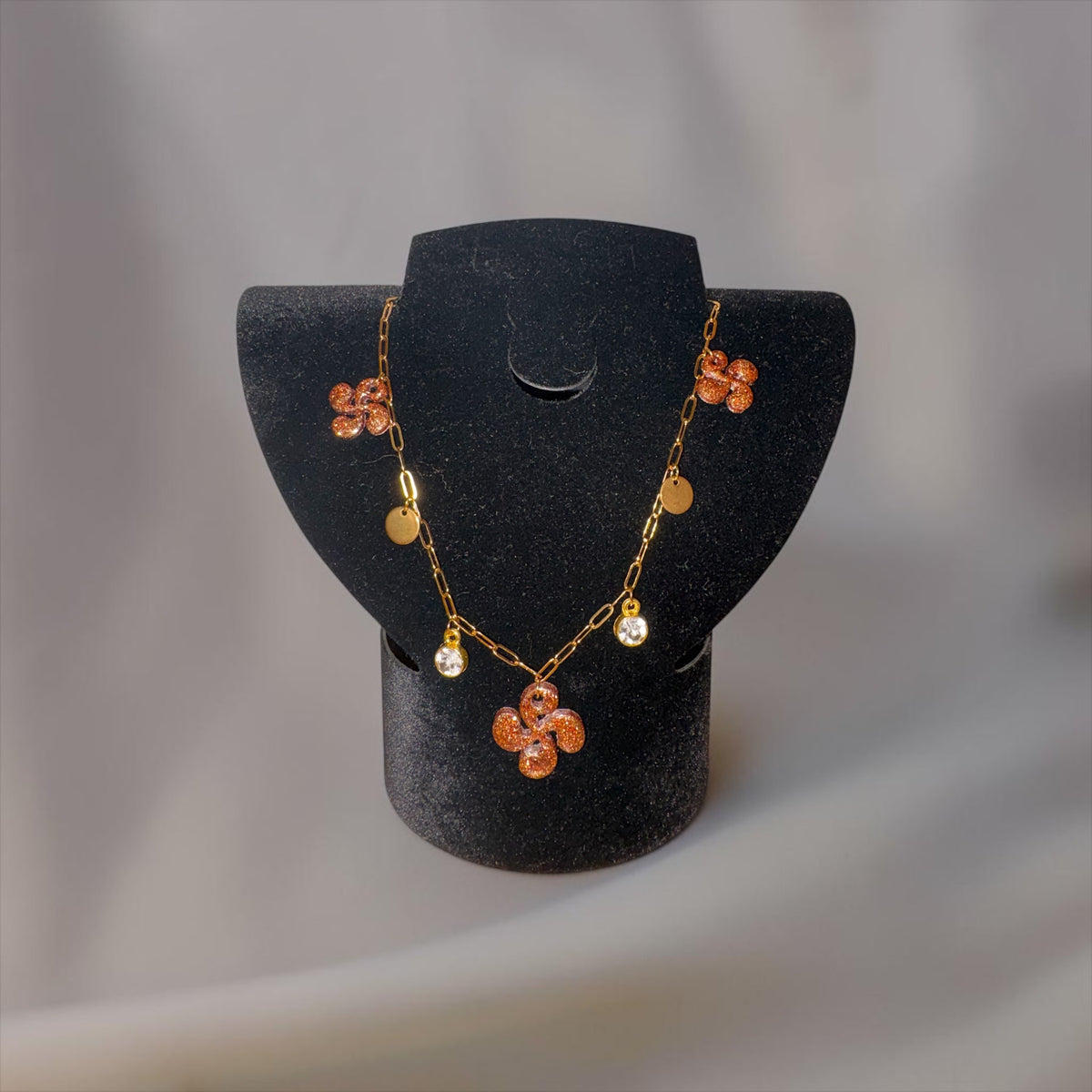 Collier Croix Basque Dorée et Marron
